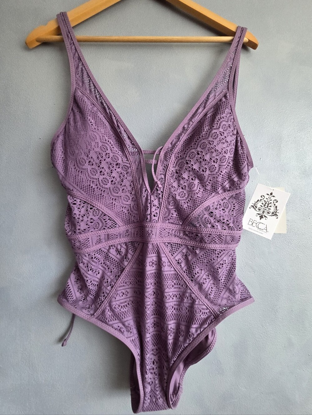 BECCA NYLON SWIMWEAR CROCHET PURPLE ONE-PIECE SIZE LRG
